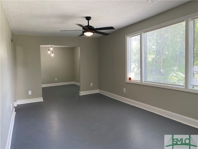 1000 W 53rd St unit Upper, Savannah, GA 31405 - photo 4