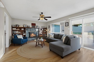 12544 Apache Place NE, Albuquerque, NM 87112 - photo 3