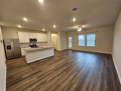 164 Texas Agate Dr unit 4, Kyle, TX 78640 - photo 2