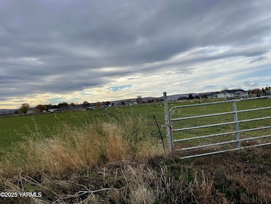 72BB1419-2556-4475-A85A-2F0C5D45E8DC