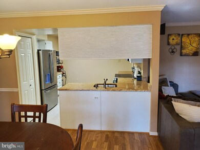 20736 Highland Hall Dr, Montgomery Village, MD 20886 - photo 7