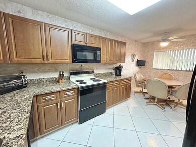 Fairway Club at Lucerne Pointe unit 314, Lake Worth, FL 33467 - photo 2