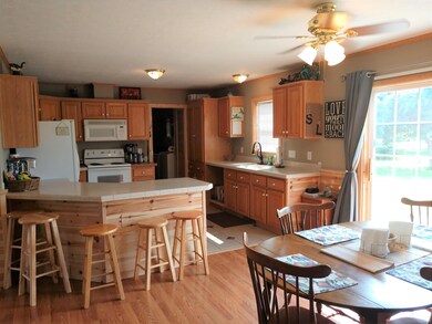 Dining into kitchen