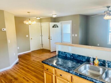 Kitchen/Main Area