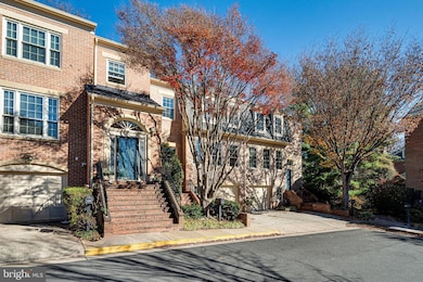 1423 Mclean Mews Ct, McLean, VA 22101 - photo 3