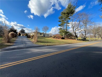 11 Dees Cir, Warwick, RI 02889 - photo 2