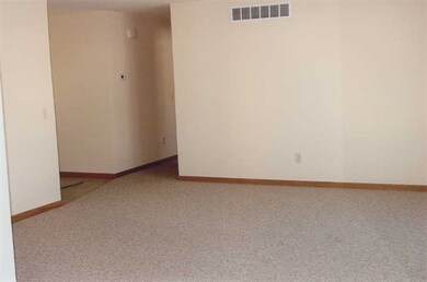 1614 Redwood Dr, Janesville, WI 53546 - photo 5