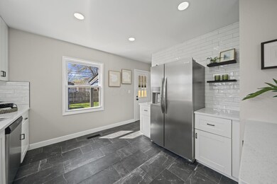 16-web-or-mls-A7409130