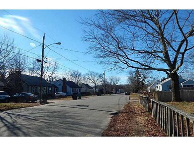 49 Sundance St, Warwick, RI 02886 - photo 3