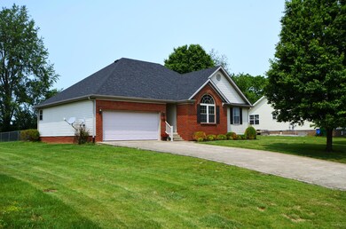 440 Bellaire Dr, Harrodsburg, KY 40330 - photo 2