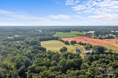 134 Iredell Ave, Troutman, NC 28166 - photo 5