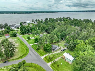 005 Near the Pamlico River