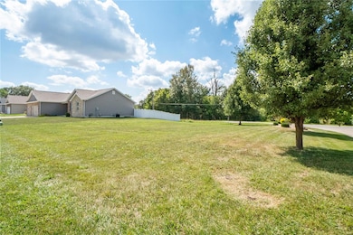 689 Vinci Dr, Caseyville, IL 62232 - photo 6