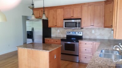 8 Crimson Cir, Troy, NY 12180 - photo 4