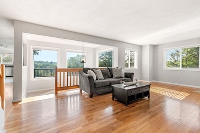 54 Cavendish Cir, Salem, MA 01970 - photo 2