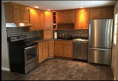 324 Sleepy Ln, Attica, IN 47918 - photo 3