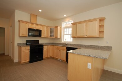 147 Brookview Dr unit 56, Hooksett, NH 03106 - photo 2