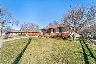 3021 Roblang Ct, Des Moines, IA 50317 - photo 2