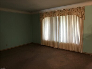 5419 Holly Rd, Bedford, OH 44146 - photo 4