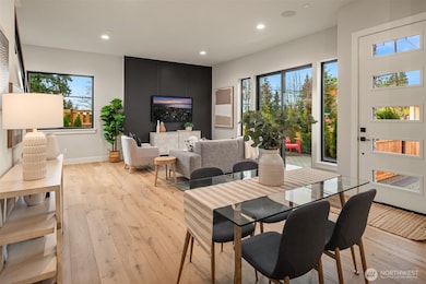 10805 NE 60th St, Kirkland, WA 98033 - photo 7