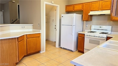 2672 Heathrow St, Las Vegas, NV 89135 - photo 2