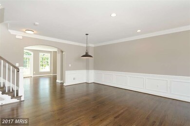 10677 Yorktown Ct, Fairfax, VA 22030 - photo 5