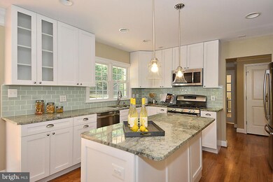 825 Empress Ct, Alexandria, VA 22308 - photo 7