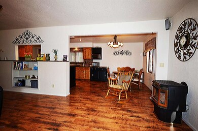 FAMILY ROOM TO DINING ROOM