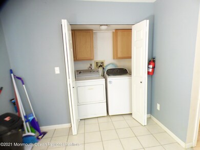 1 Alameda Ct, Eatontown, NJ 07724 - photo 7