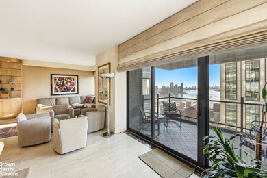 The Sovereign unit 33D, New York, NY 10022 - photo 3
