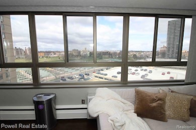 Living Room Emma Henderson Marina / Park View
