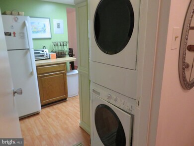 1421 Northgate Square unit 11B, Reston, VA 20190 - photo 5