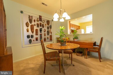 118 Pamela Ct unit 604, Levittown, PA 19057 - photo 4