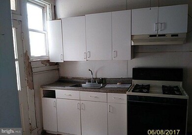 1425 Carswell St, Baltimore, MD 21218 - photo 6