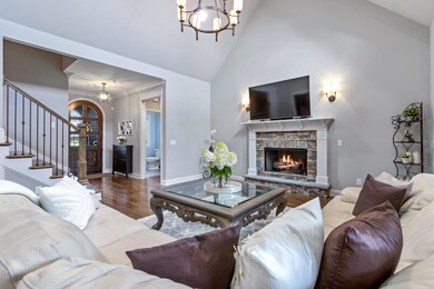 3136 Whistling Way-7