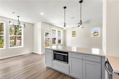 eat in kitchen, patio door, Living room