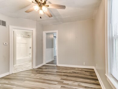 14-web-or-mls-227 Carroll St-24