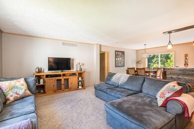 6904 84th-4