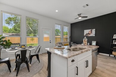 6606 England St unit B, Houston, TX 77021 - photo 5