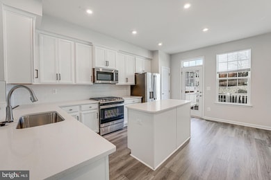 18339 Reaper Hill Ct, Triangle, VA 22172 - photo 7