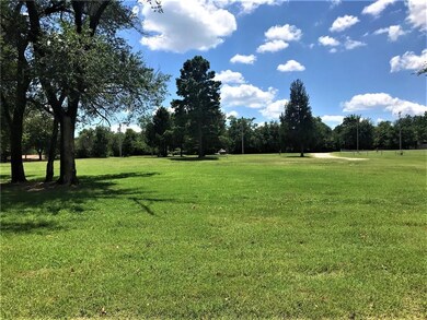 Large Lot. Looking South