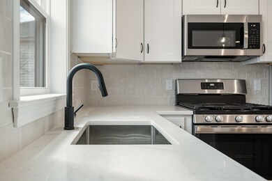 34 Union St unit 34, Lowell, MA 01852 - photo 4