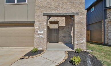 4539 Pinehurst Trace Dr, Pinehurst, TX 77362 - photo 6