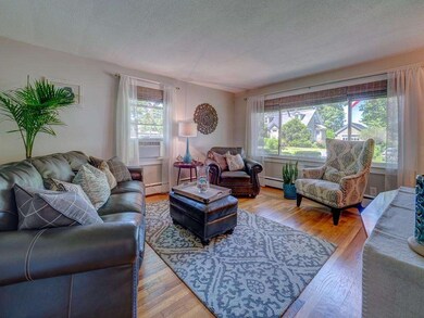 10 Morrison St, Uxbridge, MA 01569 - photo 5