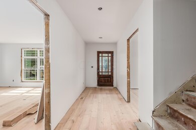 3162 Elbern Ave, Columbus, OH 43209 - photo 4