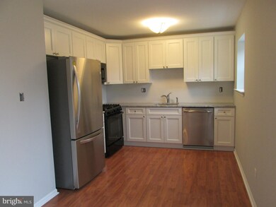 809 Treetop Ln, Norristown, PA 19403 - photo 7