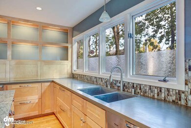 816 W 16th Ave Anchorage AK-small-039-39