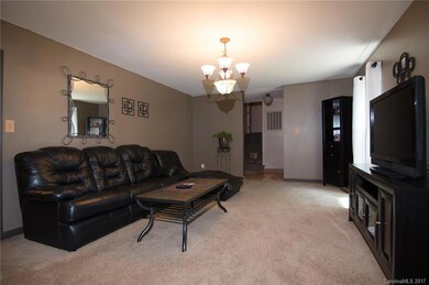 2407 Cliffside Dr, Statesville, NC 28625 - photo 3