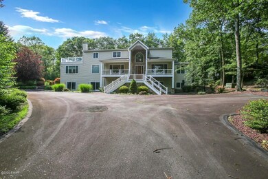 801 Overlook Ct, Hawley, PA 18428 - photo 3