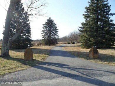 421 Russell Rd, Berryville, VA 22611 - photo 4